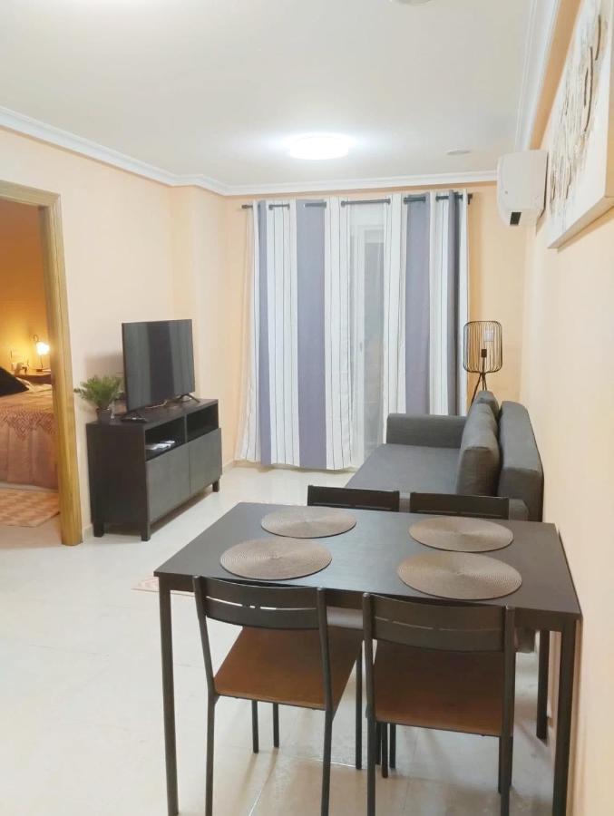 Torrevieja 2 Bedroom Holiday Apartment Buitenkant foto